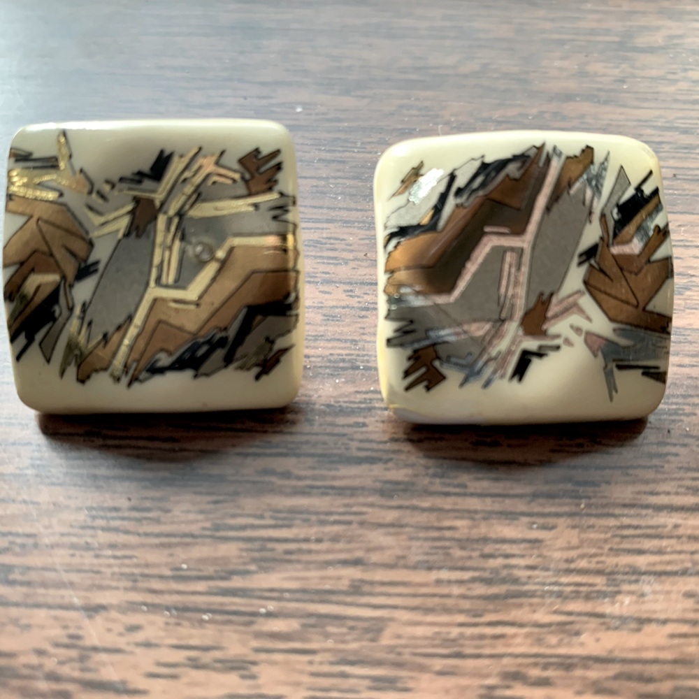 80’s earrings!